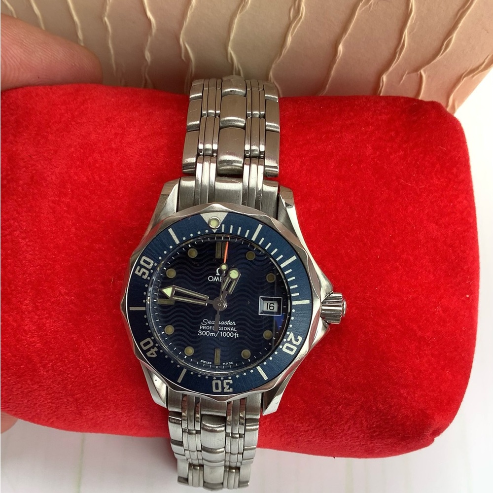 Omega Seamaster wristwatch w/ box and papers ❤️‍🔥
